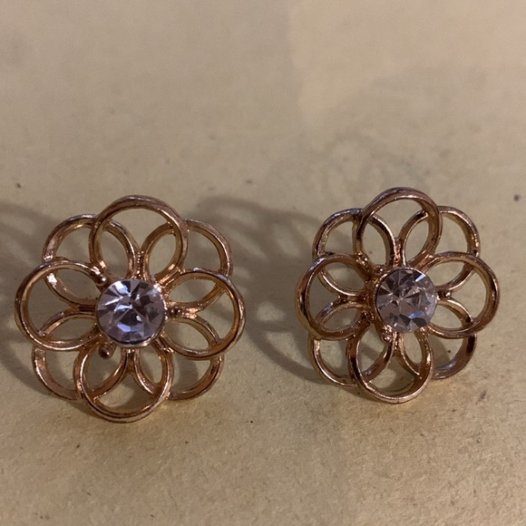 Pretty flower earrings pierced* - Picture 3 of 4